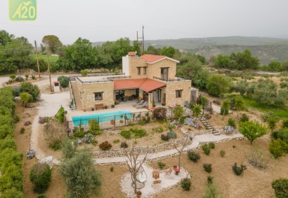 Detached Villa For Sale in Polemi, Paphos - 2895